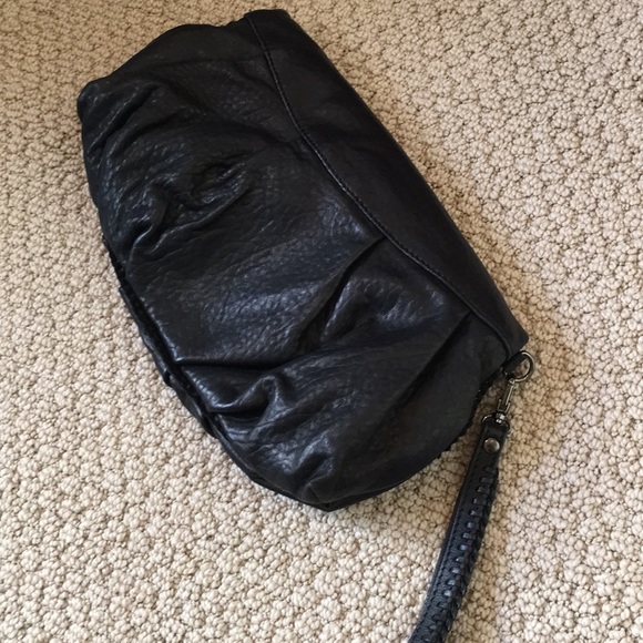 VINCE CAMUTO Black genuine Leather clutch. - Picture 7 of 8